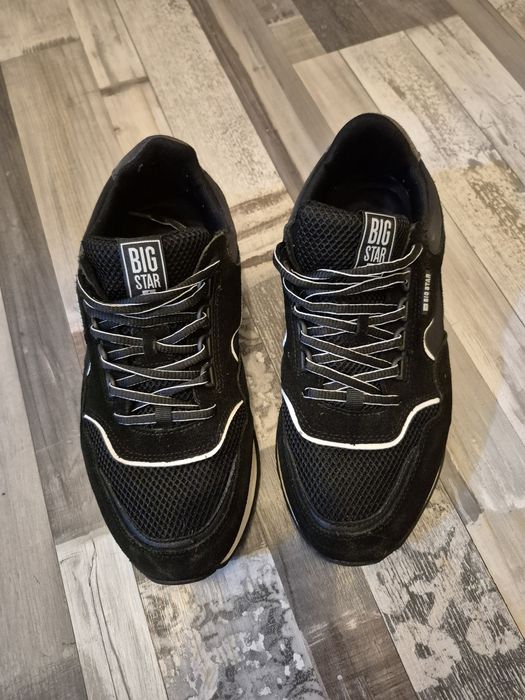 Schimb cu alți adidasi