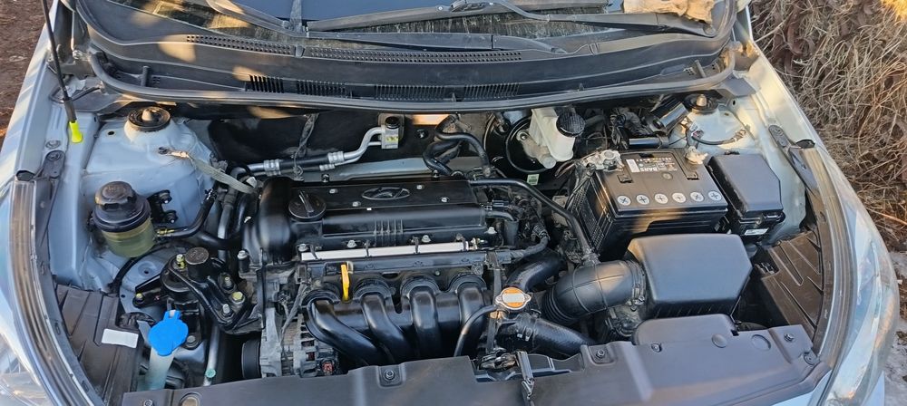 Продам hyundai accent 2012