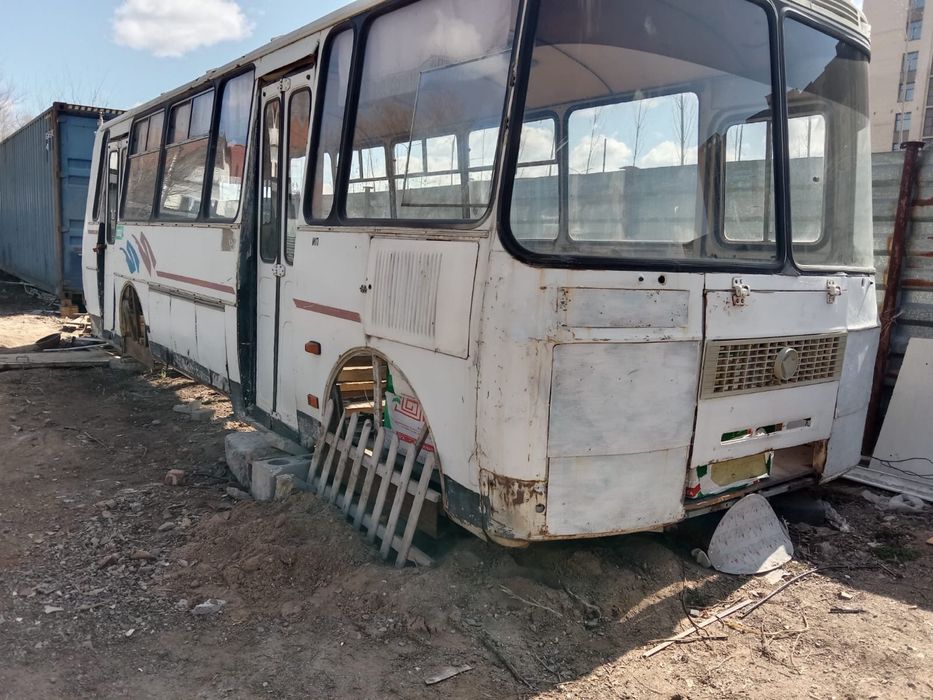 Продам автобус помещение