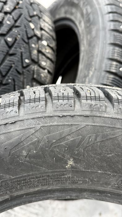 Продам комплект зимних шин
