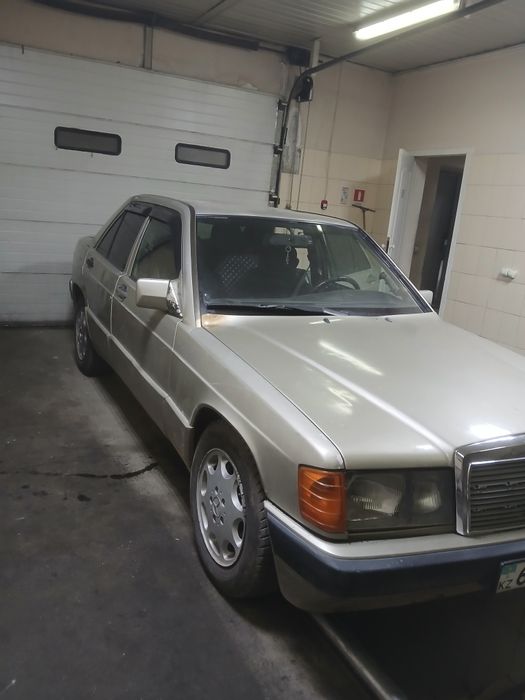 Продам мерседес 190