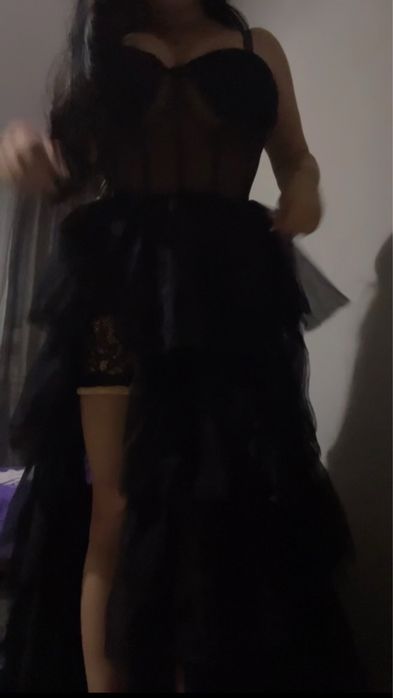 черна бална рокля XS