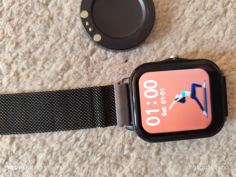 Смарт часовник  с магнитна метална верижка