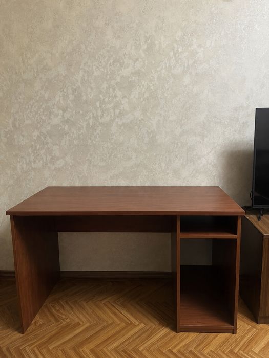 Стол компьютерный