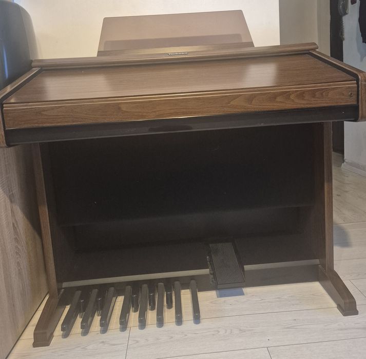 Pian Technics 2 randuri de clape