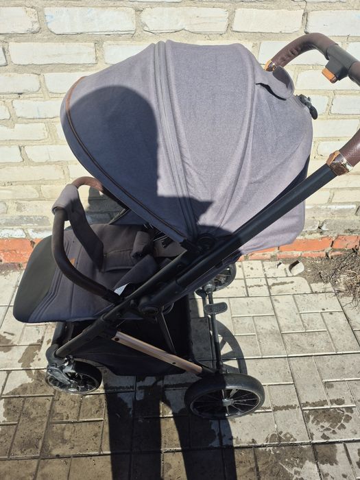 Продам коляску и ходунки