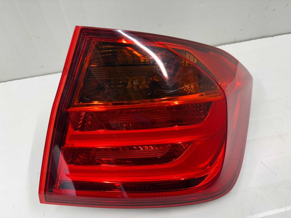 Десен външен стоп БМВ Ф30 Преди фейслифт