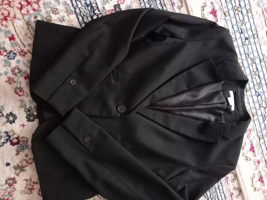 Таза киімдер сатылады