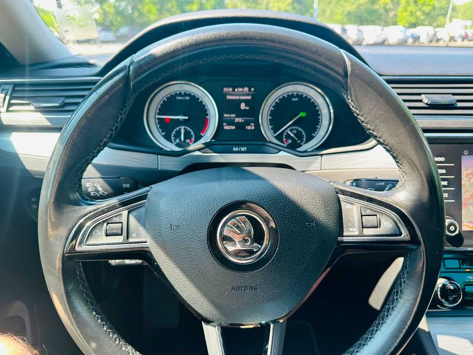 SKODA Superb 2020 — imagine 5