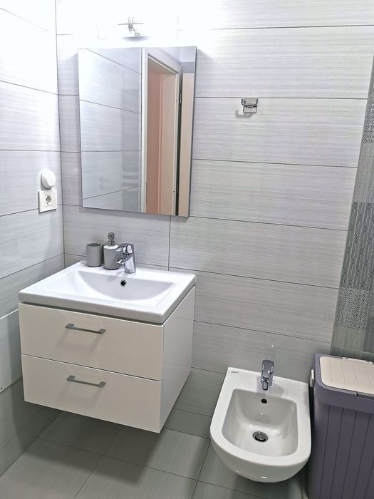 Închiriez apartament doua camere bloc rezidențial mobilat și utilat complet