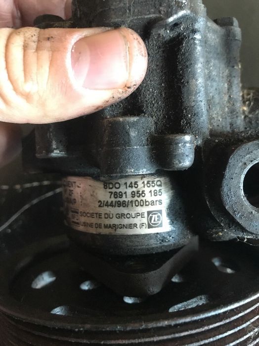Помпа на хидравликата на волана за Audi A4 1.9 TDI / VW Passat 8D0145155Q