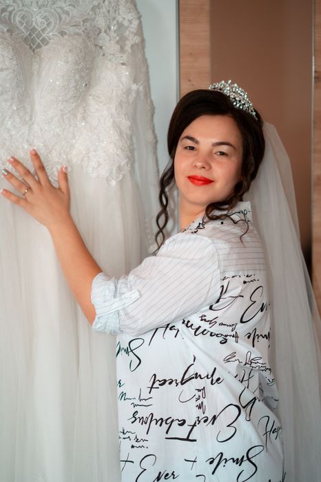 Vând rochie de mireasă tip prințesă!
