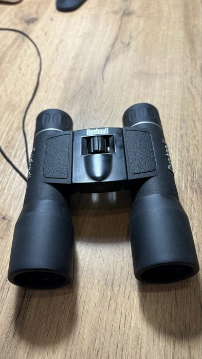 Бинокль Bushnell 10x32