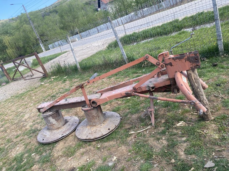 Vând coasă de 165