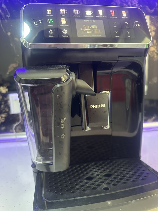 Espressor automat Philips LatteGo seria 5500