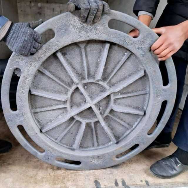 Люк чугунный в широком ассортименте!