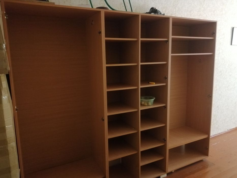 Шкаф для одежды.