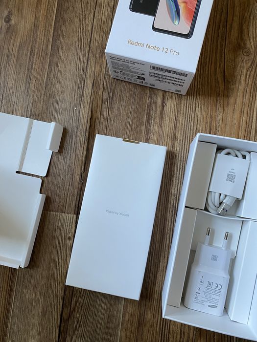 Продам Redmi not 12 pro на гарантии