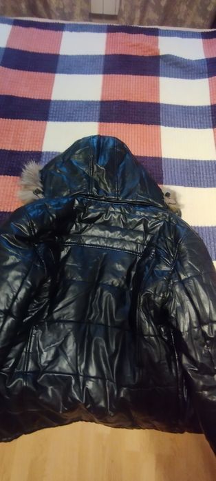 Продам зимнюю куртку