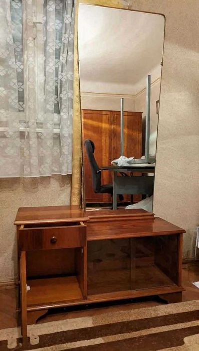 Recamiera extensibila/ canapea cu biblioteca si depozitare, ca noua