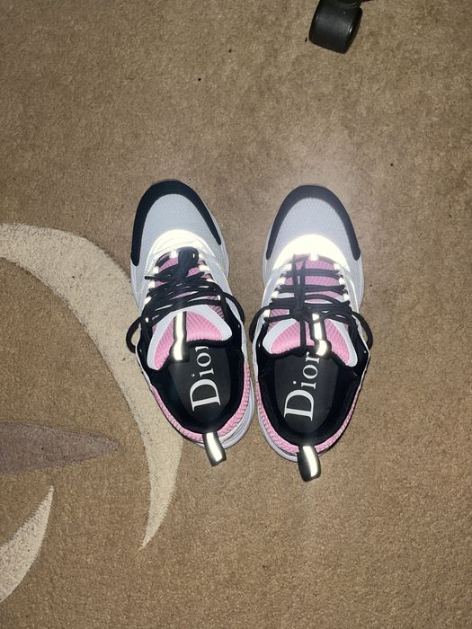 Dior b22 roz noi nouți