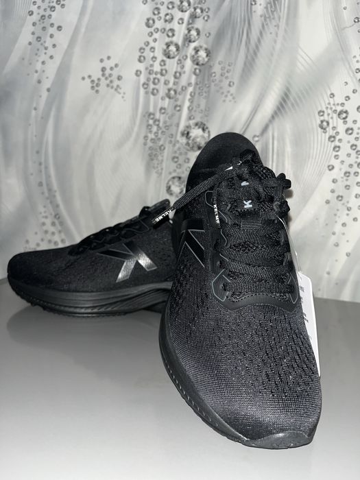 Новые кроссовки KELME , 40 размер