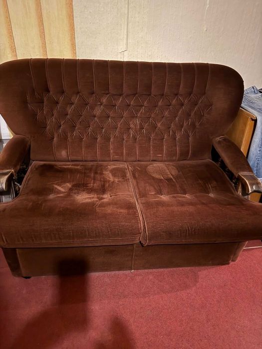 ПОДАРЯВАМ едноместен фотьойл, двуместен диван, секция