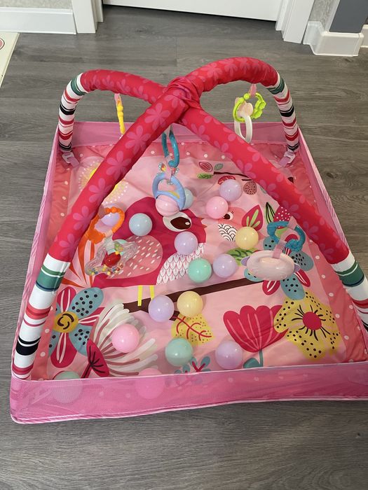 Развивающий коврик для малыша