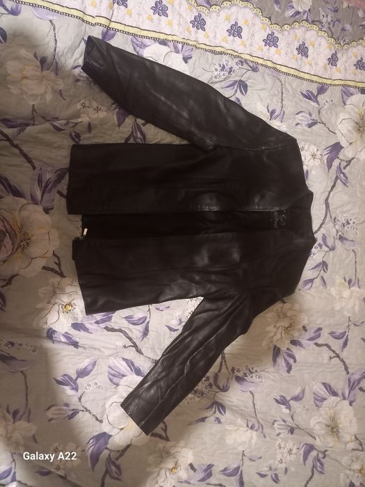 Женская кожаная куртка