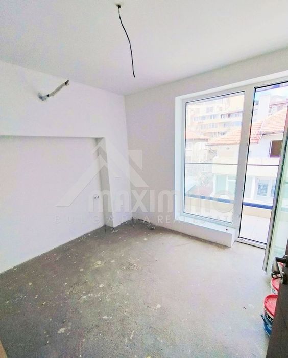 Продава се Четиристаен апартамент в Варна, Левски - 117 кв.м за 1872 €/кв.м - Снимка #7