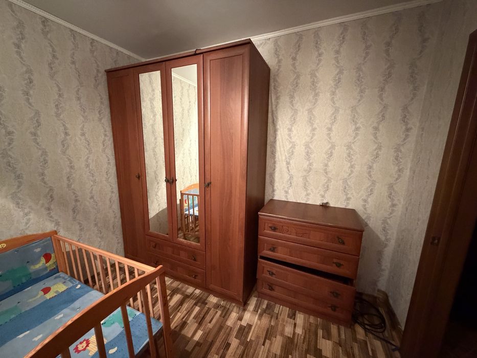 Шифонер, комод, тосек