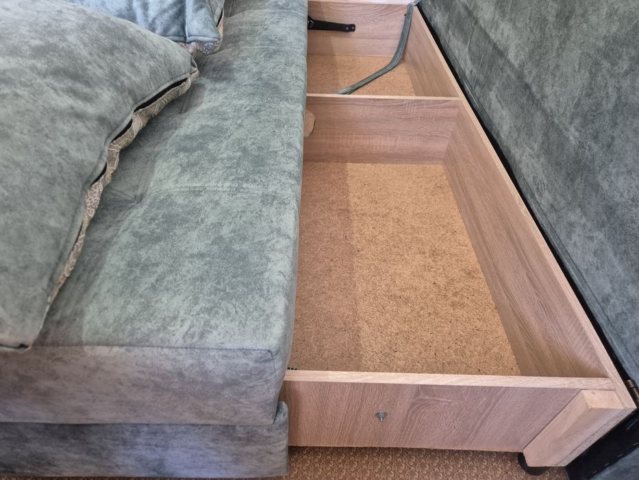 Диван б/У В хорошем состоянии