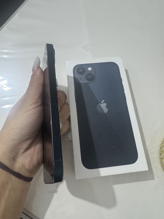 Iphone 13  utilizat in stare buna