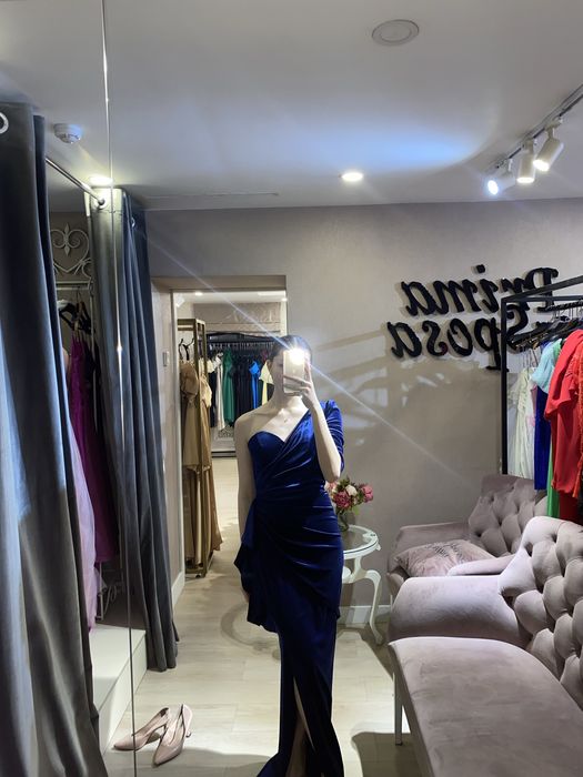 Вечернее велюровое платье