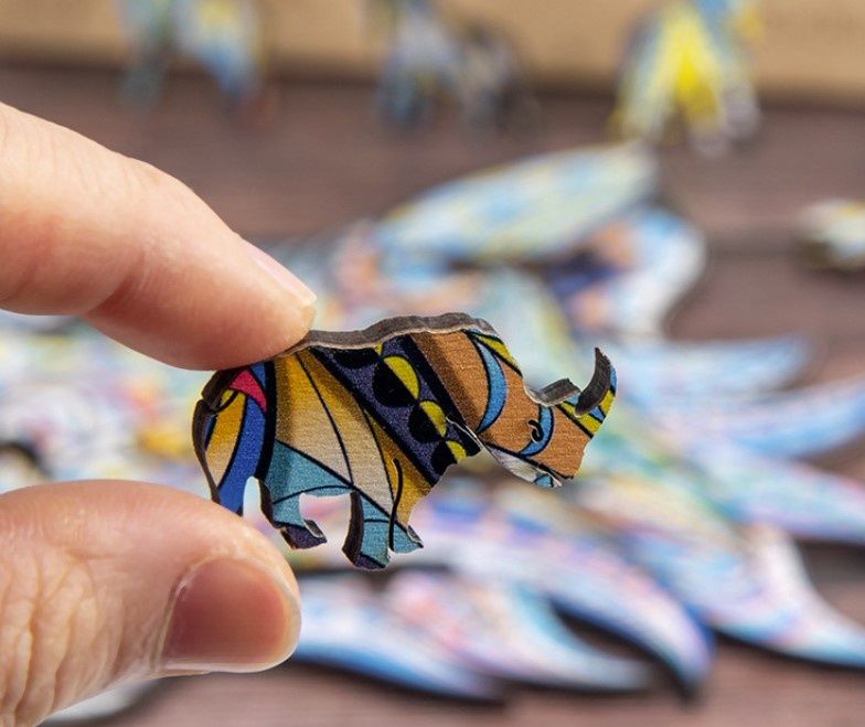 Дървени пъзели различни модели Дървен пъзел 150+ части включва кутия