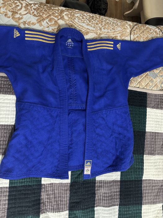 Продам кимоно адидас для дзюдо