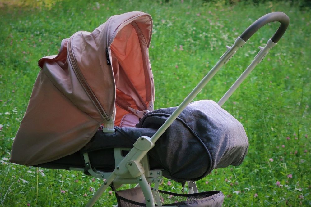 Carucior Bertoni-Lorelli S-700 + Scoica Auto LifeSaver + Cadou Umbrela