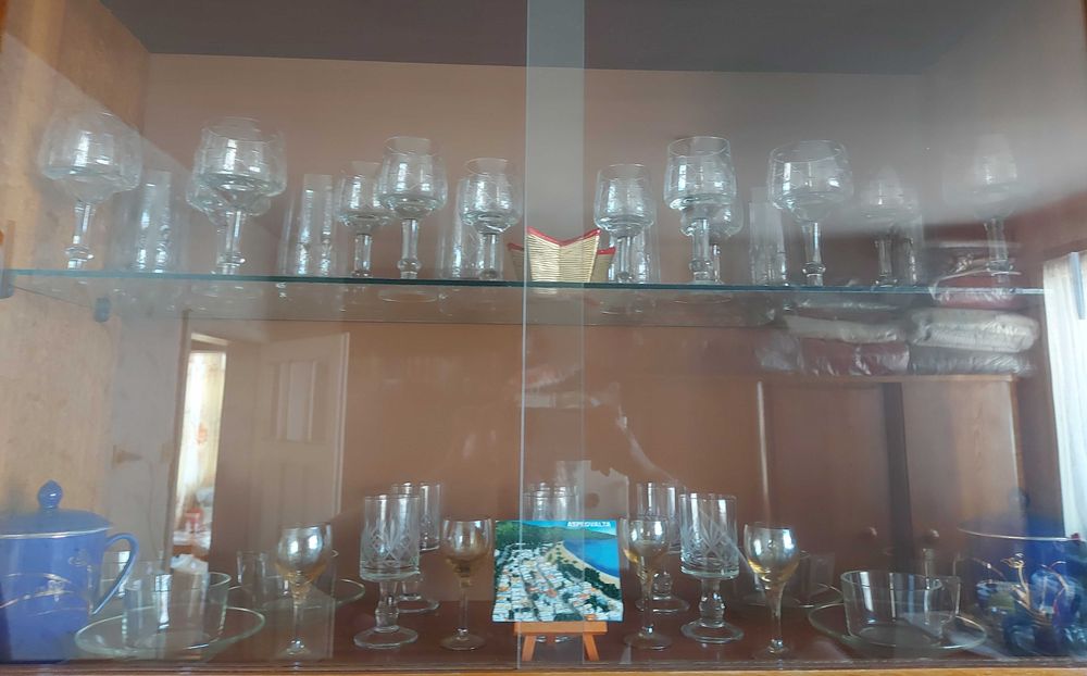 Битови глинени и стъклени  сервизи