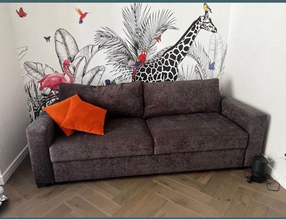 Диван   раскладной    2 метра