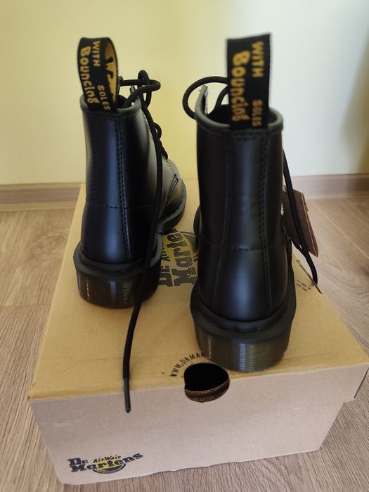Дамски боти Dr. Martens