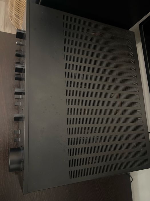Amplificator Technics su v8