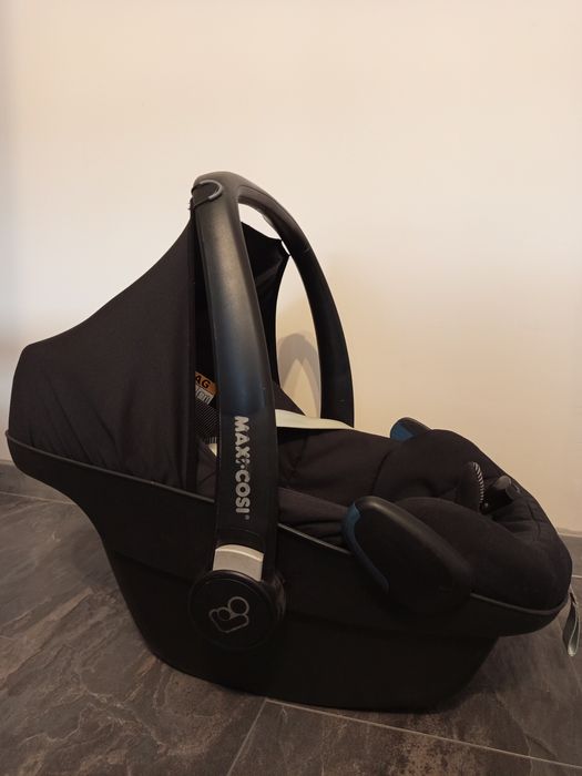 Maxi cosi столче