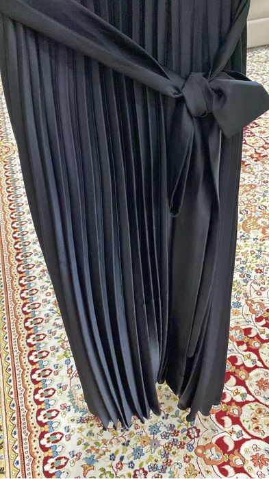 Черное вечернее платье