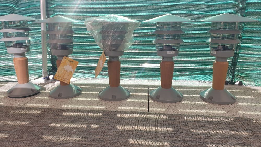 Vand 5 lămpi exterior noi