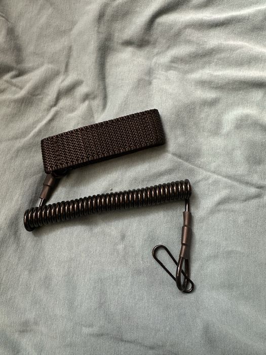 Продавам осигурителен кабел за пистолет