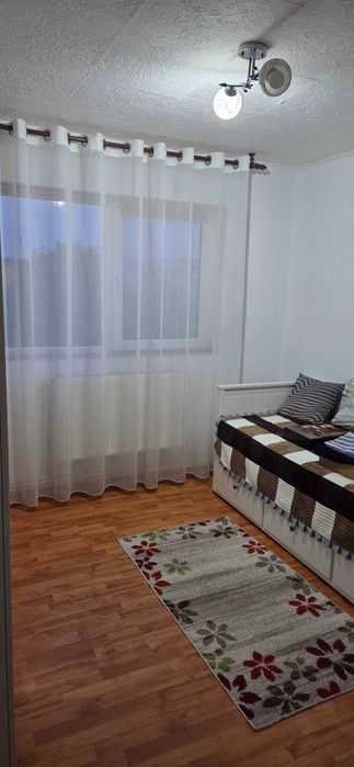 Apartament cu 3 camere