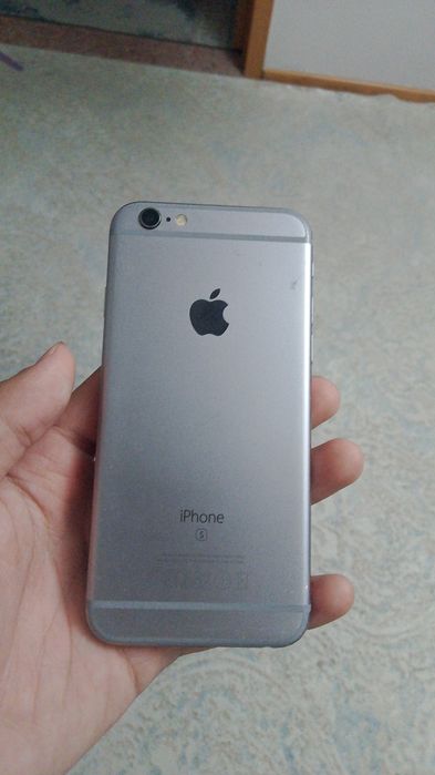 Продаю два Айфона 6  на 32 Гб