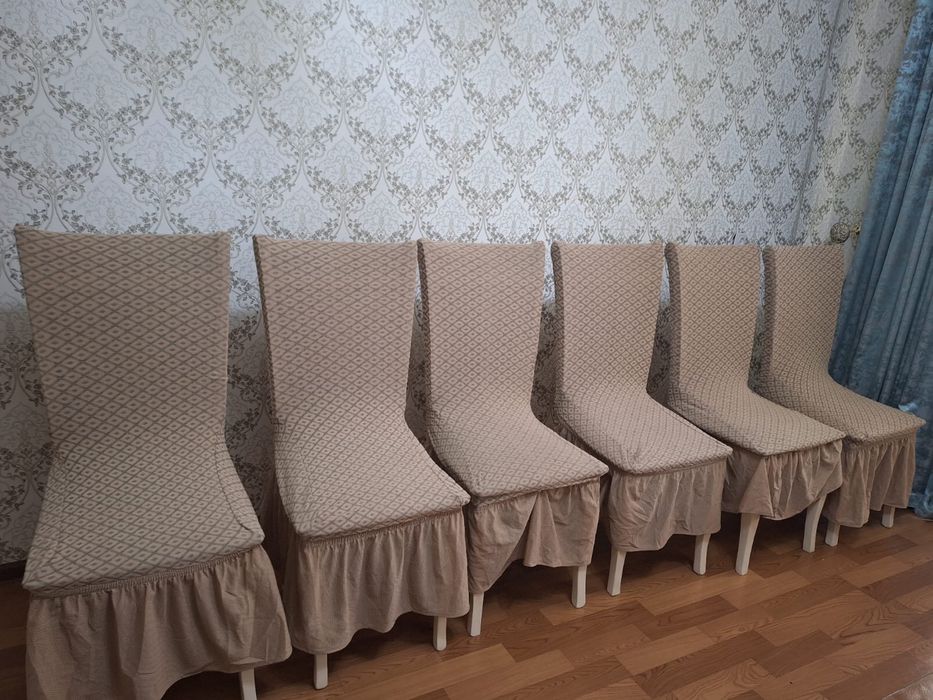 Продается гостиный стол