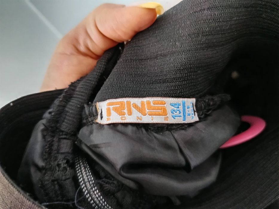 Черна пола с цип