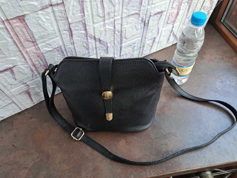 дамска чанта,малка черна чантичка-естествена кожа